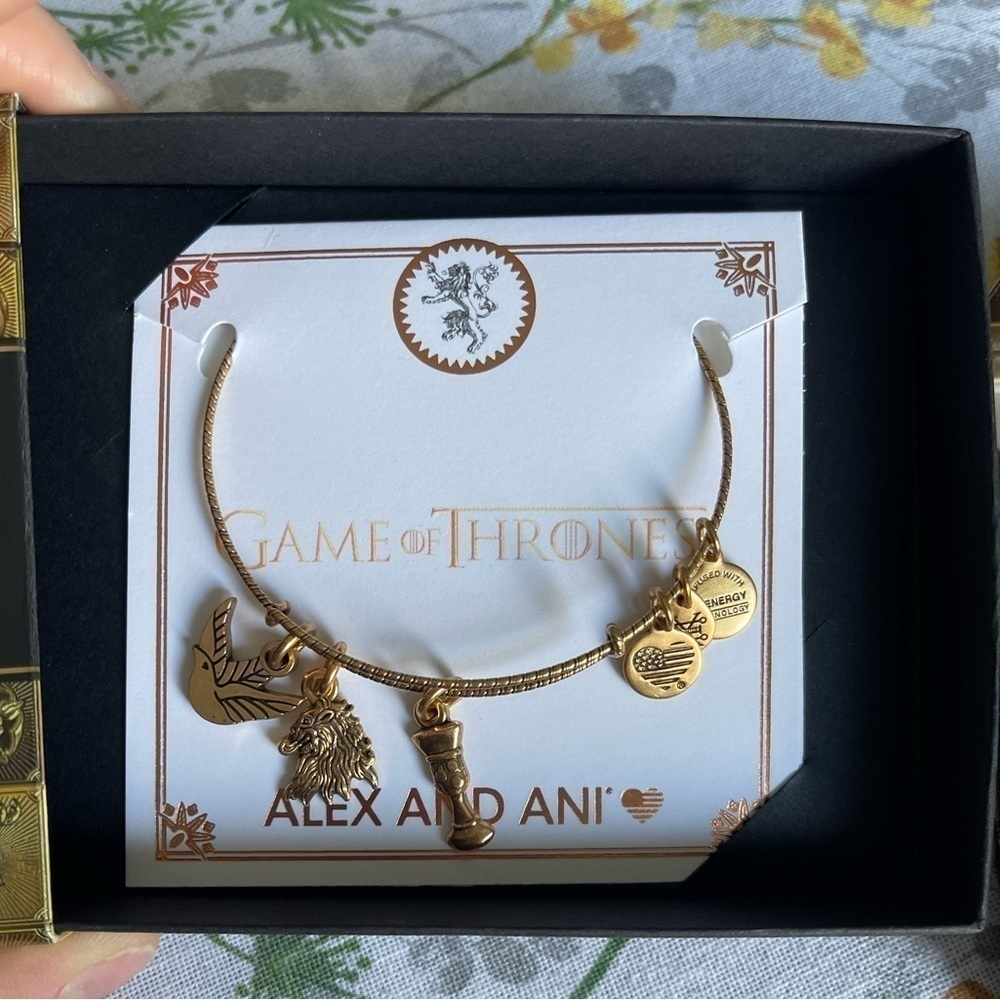 NEW Game of Thrones “House Lannister Bangle in gold“ Alex and Ani